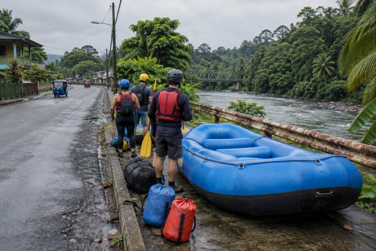 San Jose Rafting Class 2-3 with Connection to La Fortuna